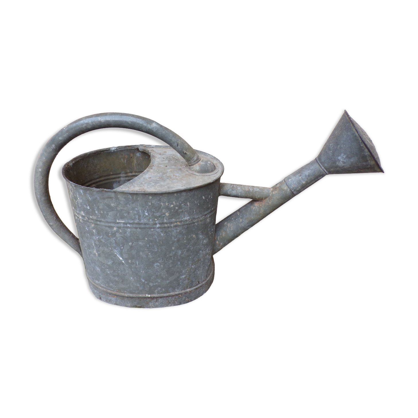 Zinc watering can with apple