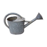 Zinc watering can with apple