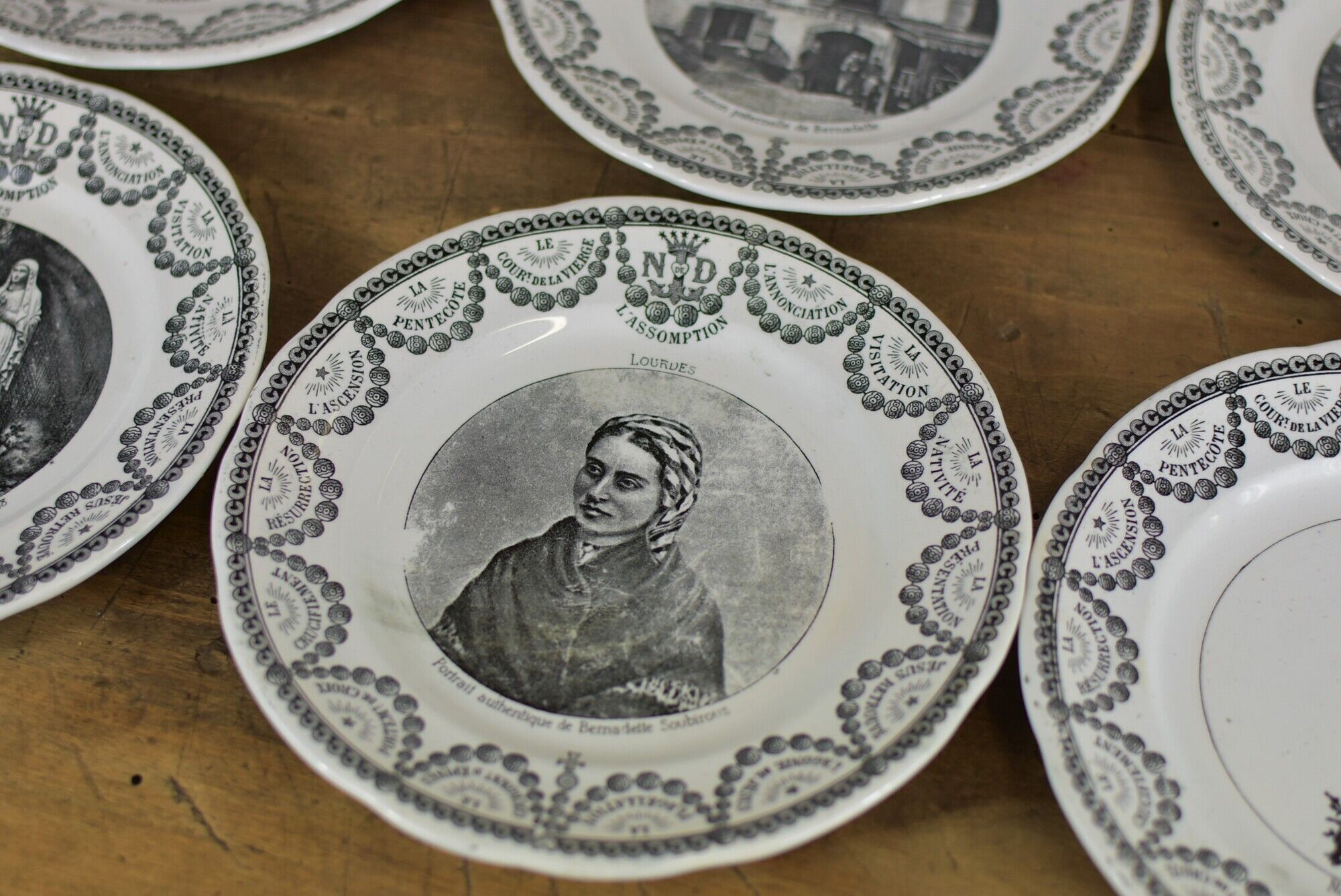 Set of 6 souvenir plates of Lourdes Digoin & Sarreguemines