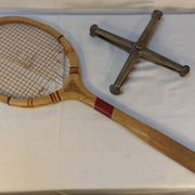 Ancienne raquette de tennis en bois doria spécial