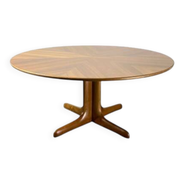 Adjustable table, Scandinavian, walnut, 1960 “Mount and Lower”.