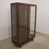 Vitrine fonctionnaliste art deco, années 1930, tchécoslovaquie