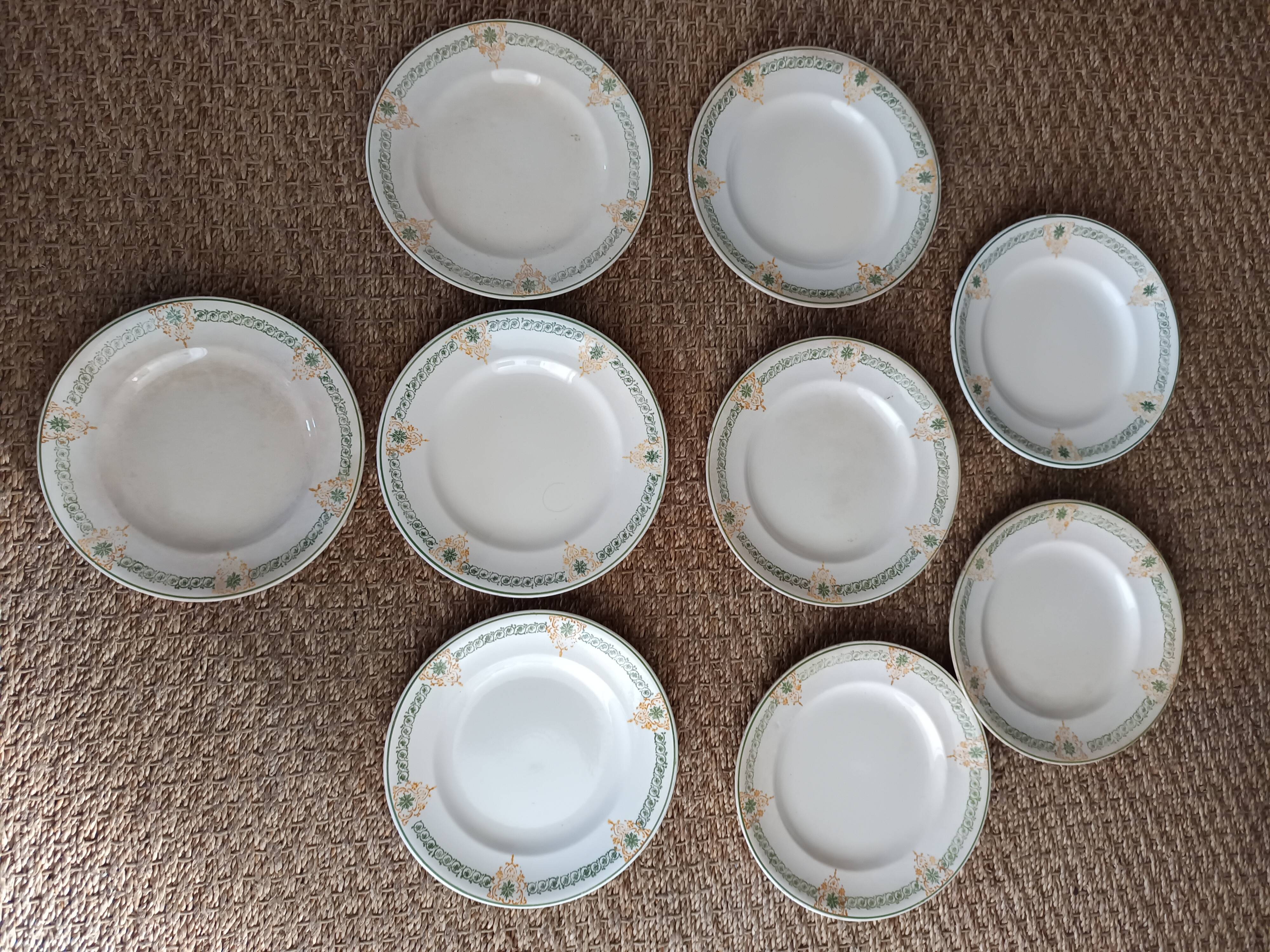 Longwy earthenware dinner service, Longpré pattern, 1895