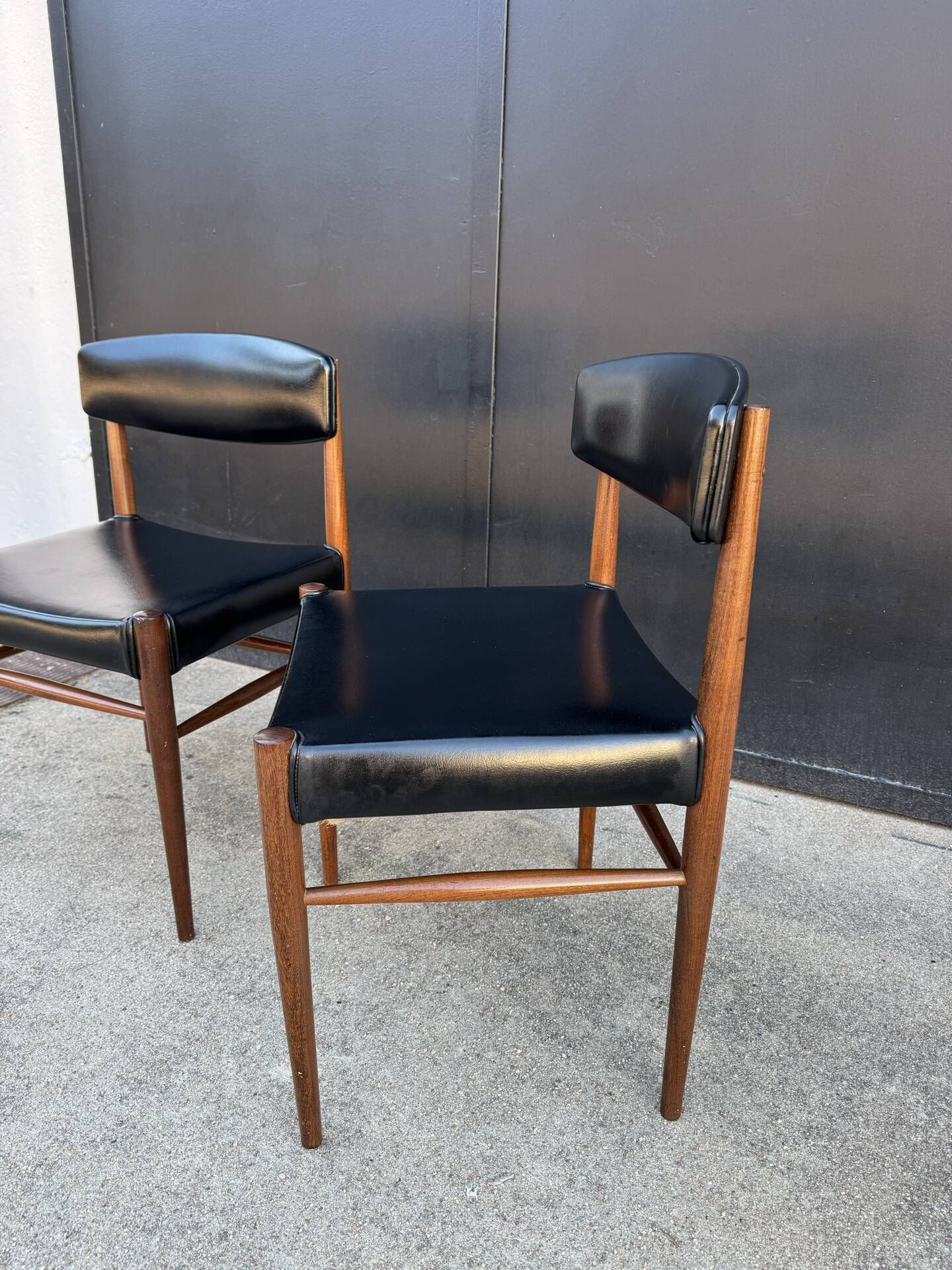 Chaises style scandinave années 60