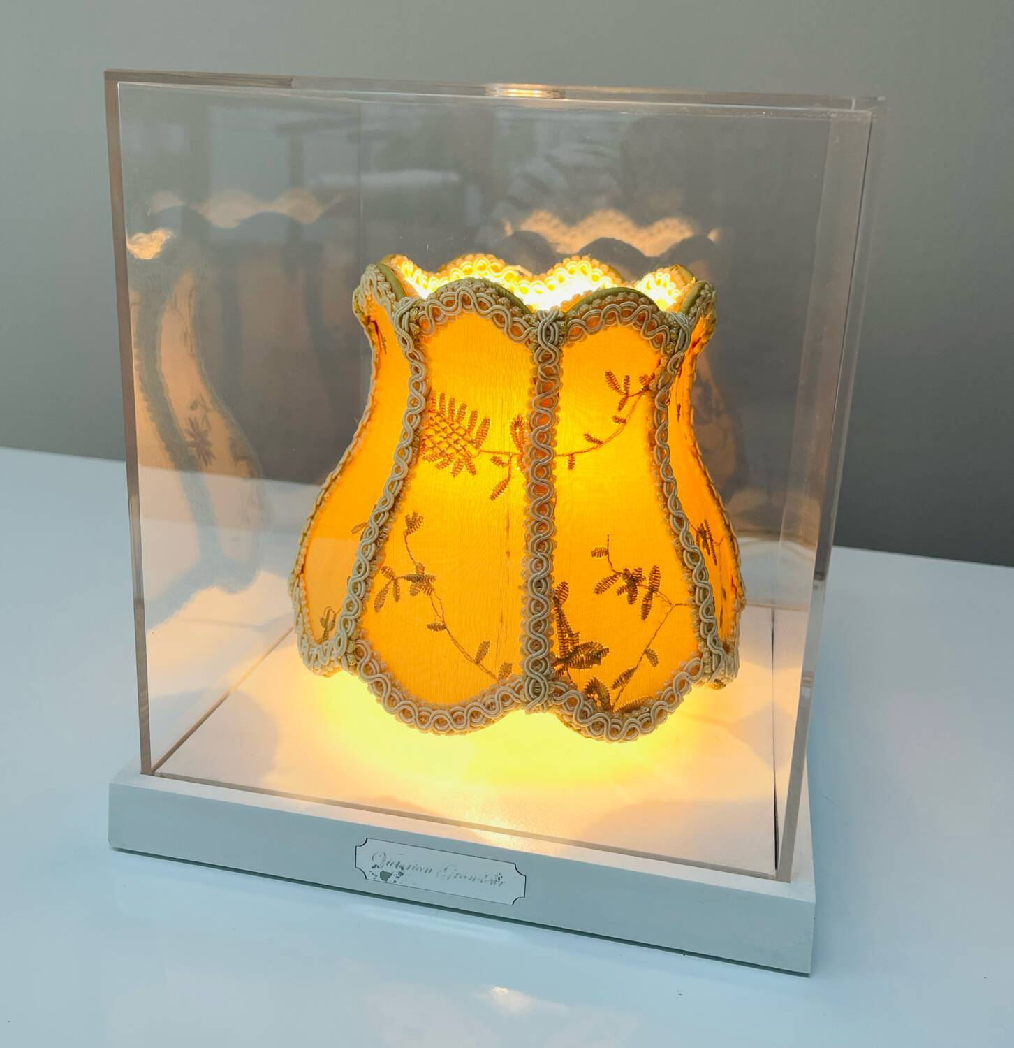 Flos Miniteca lamp – design by Ron Gilad – cube in plexiglass