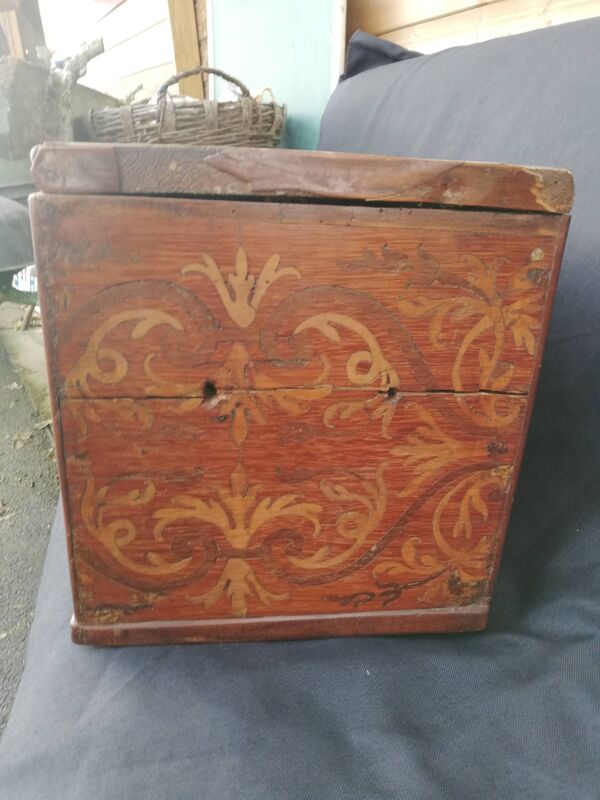 Coffre en bois fin 18 ème siècle