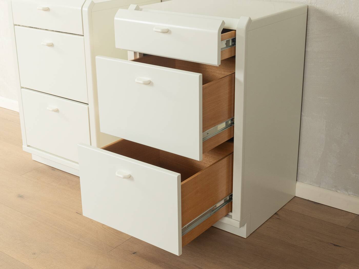 Commode postmoderne des années 1980 par hülsta (ensemble de 2)