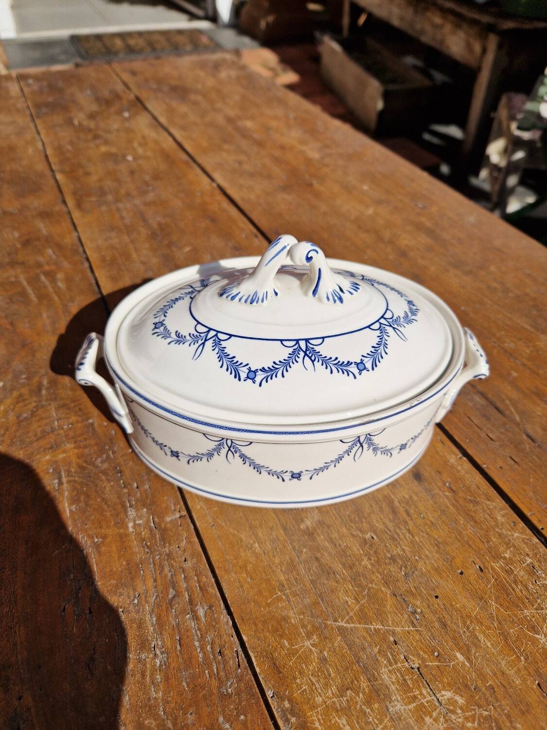 Old Villeroy & Boch LB candy box