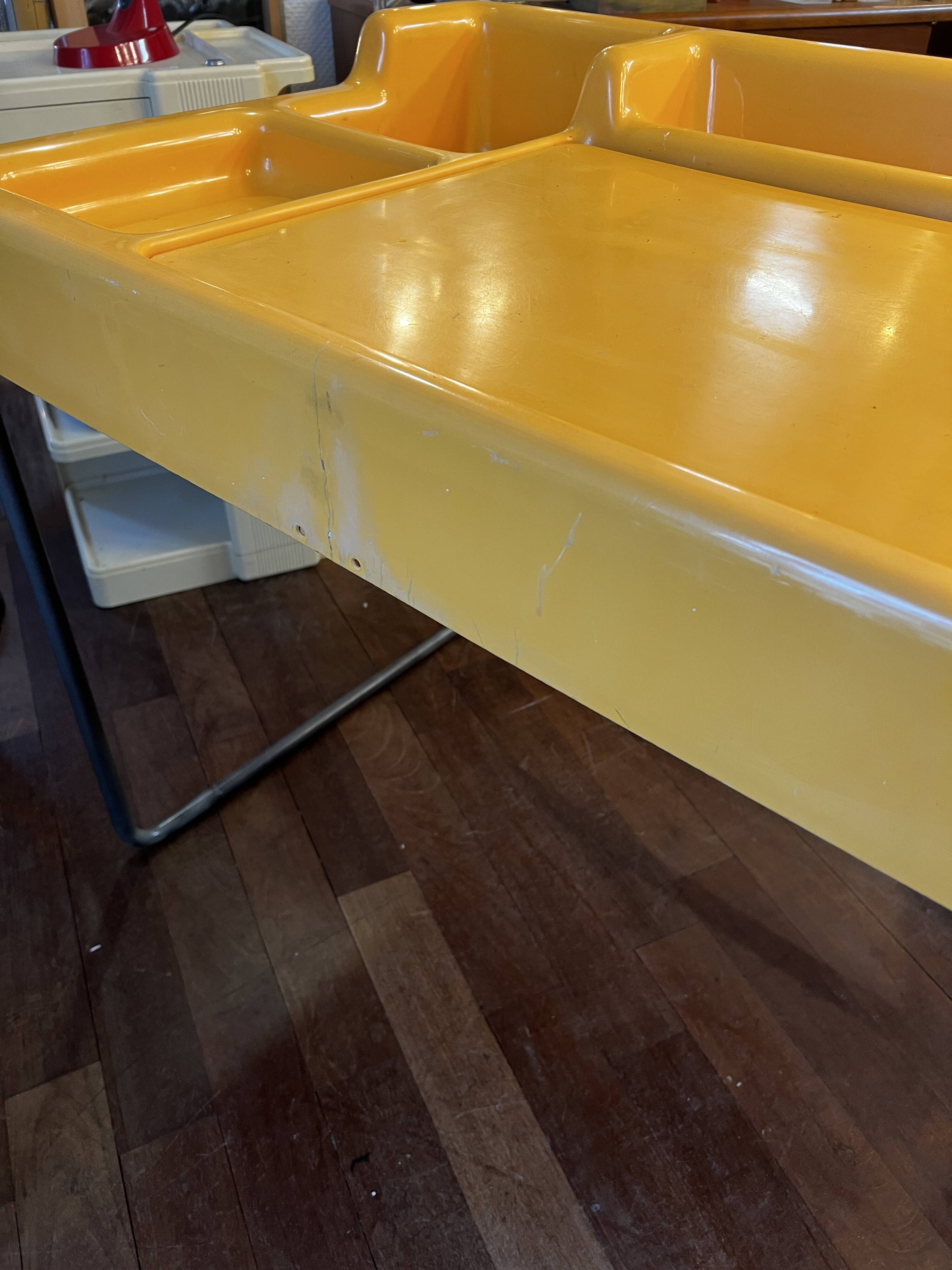 Molded plastic desk