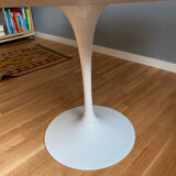 Table 137 Eero Saarinen knoll studio