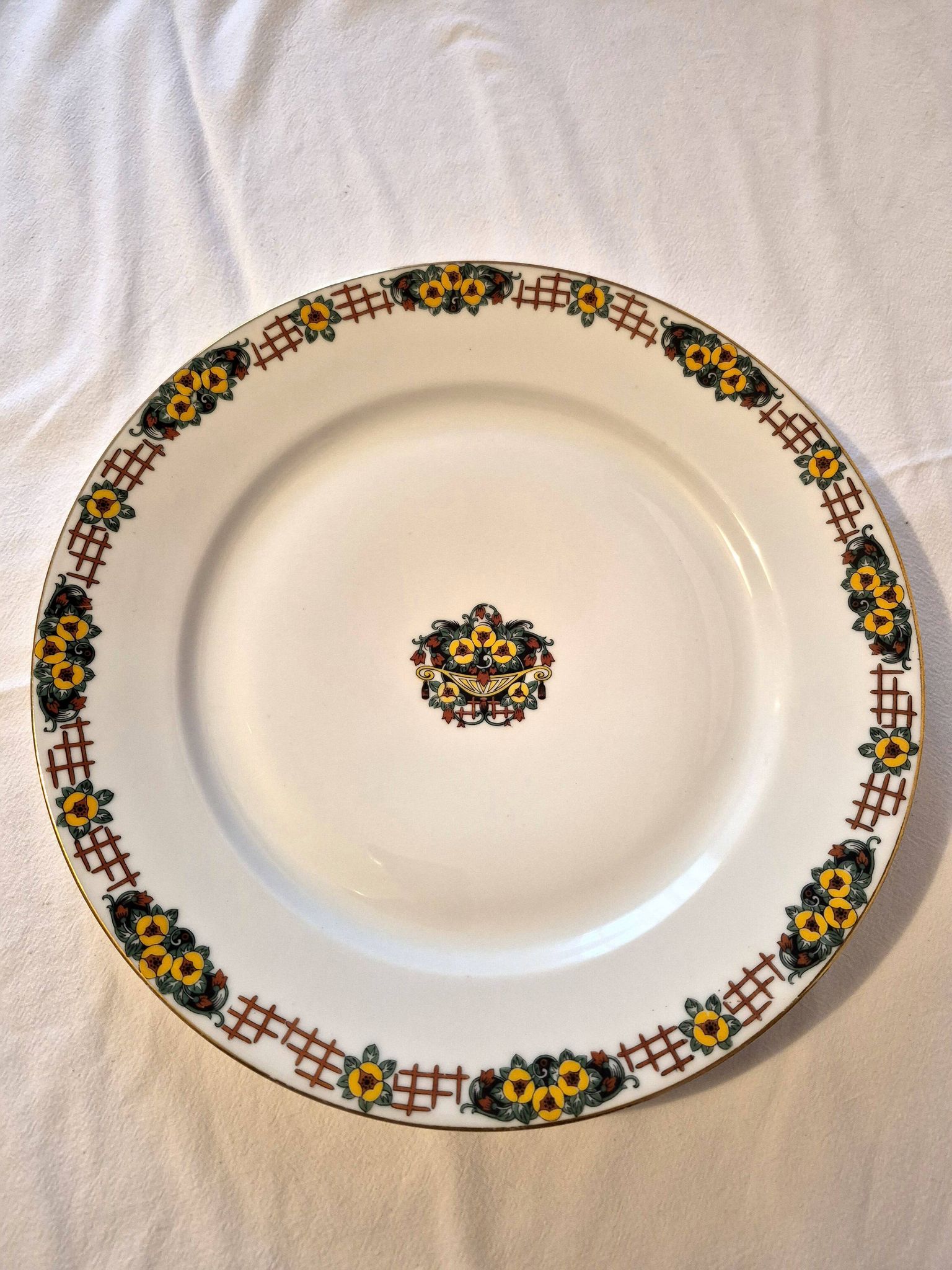 Round serving dish Art Deco, Limoges porcelain, André François, A570