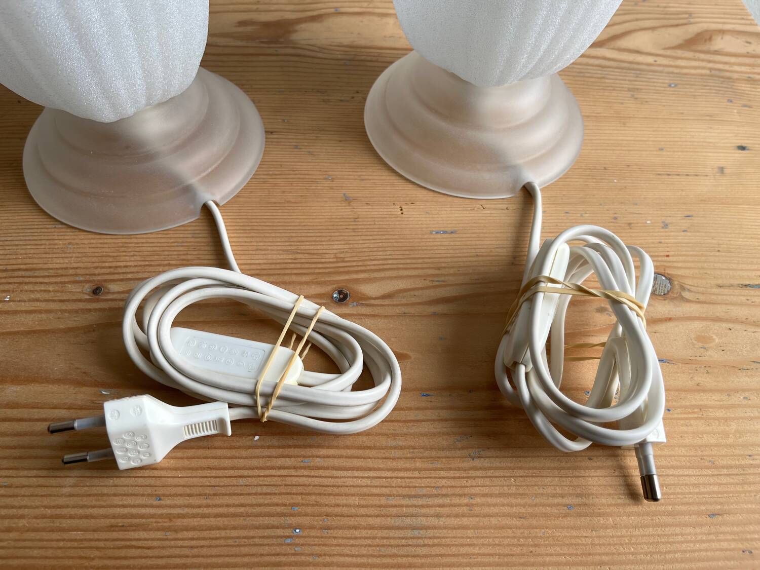 Vintage tulip glass flower lamp