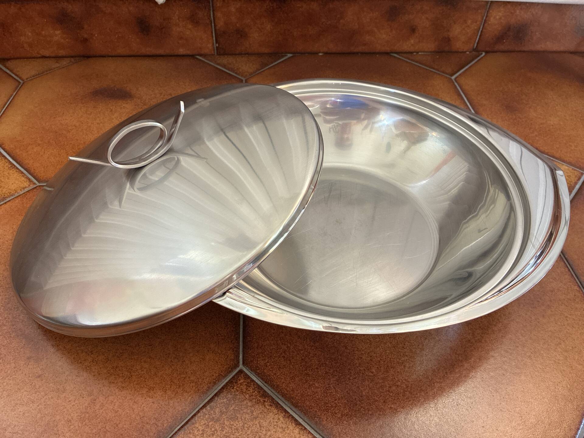 Stainless steel plate Guy Degrenne