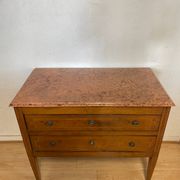 Commode Louis XVI en Noyer et Marqueterie