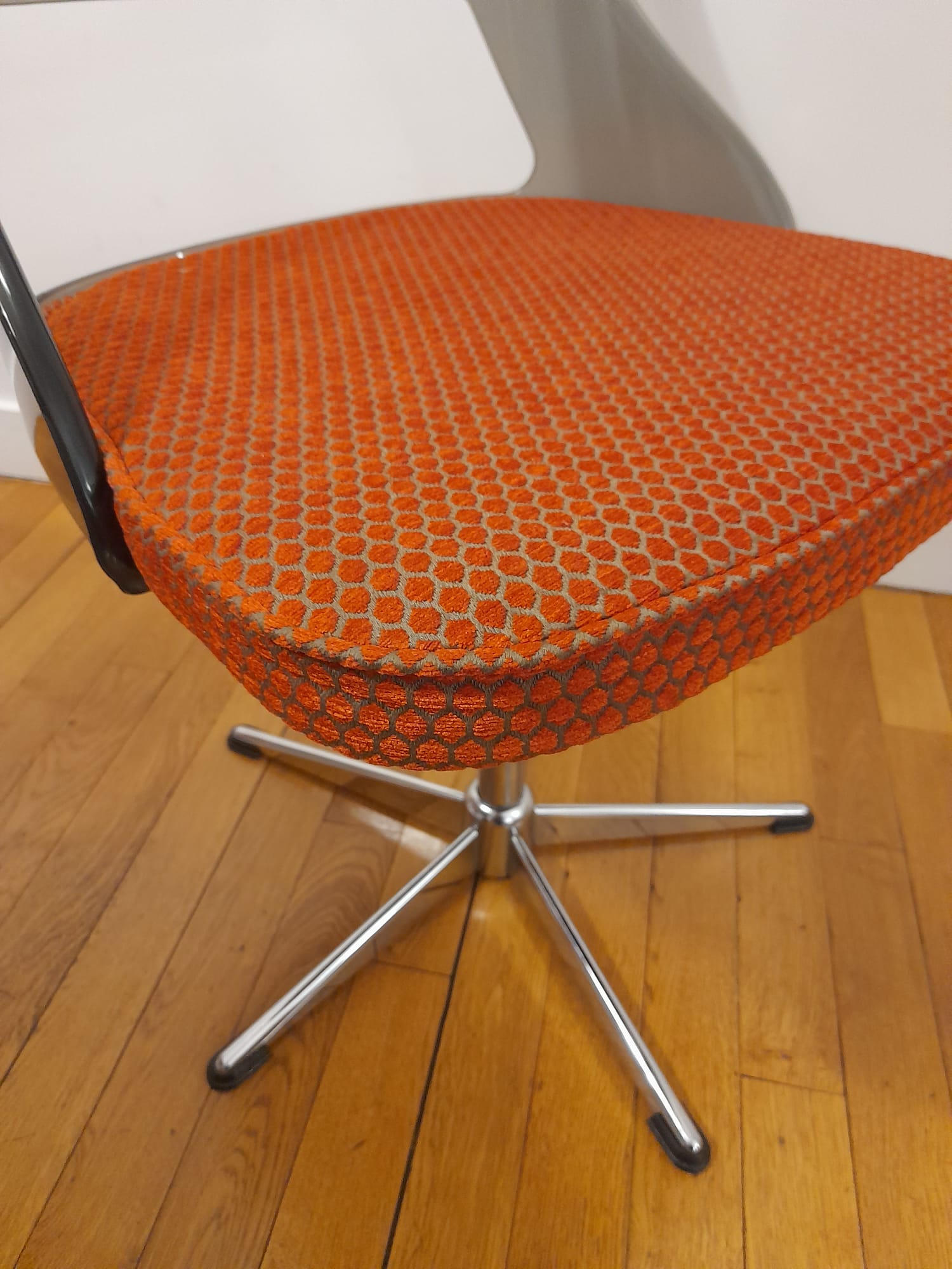 Swivel office chair vintage 70's