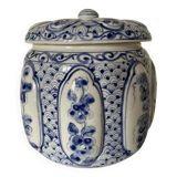 Chinese porcelain candy box