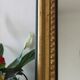 Miroir doré longiligne ancien à la feuille d'or et teinte grise 36x121cm