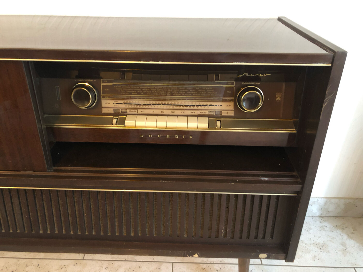 Platinum radio cabinet grundig vintage year 60/70