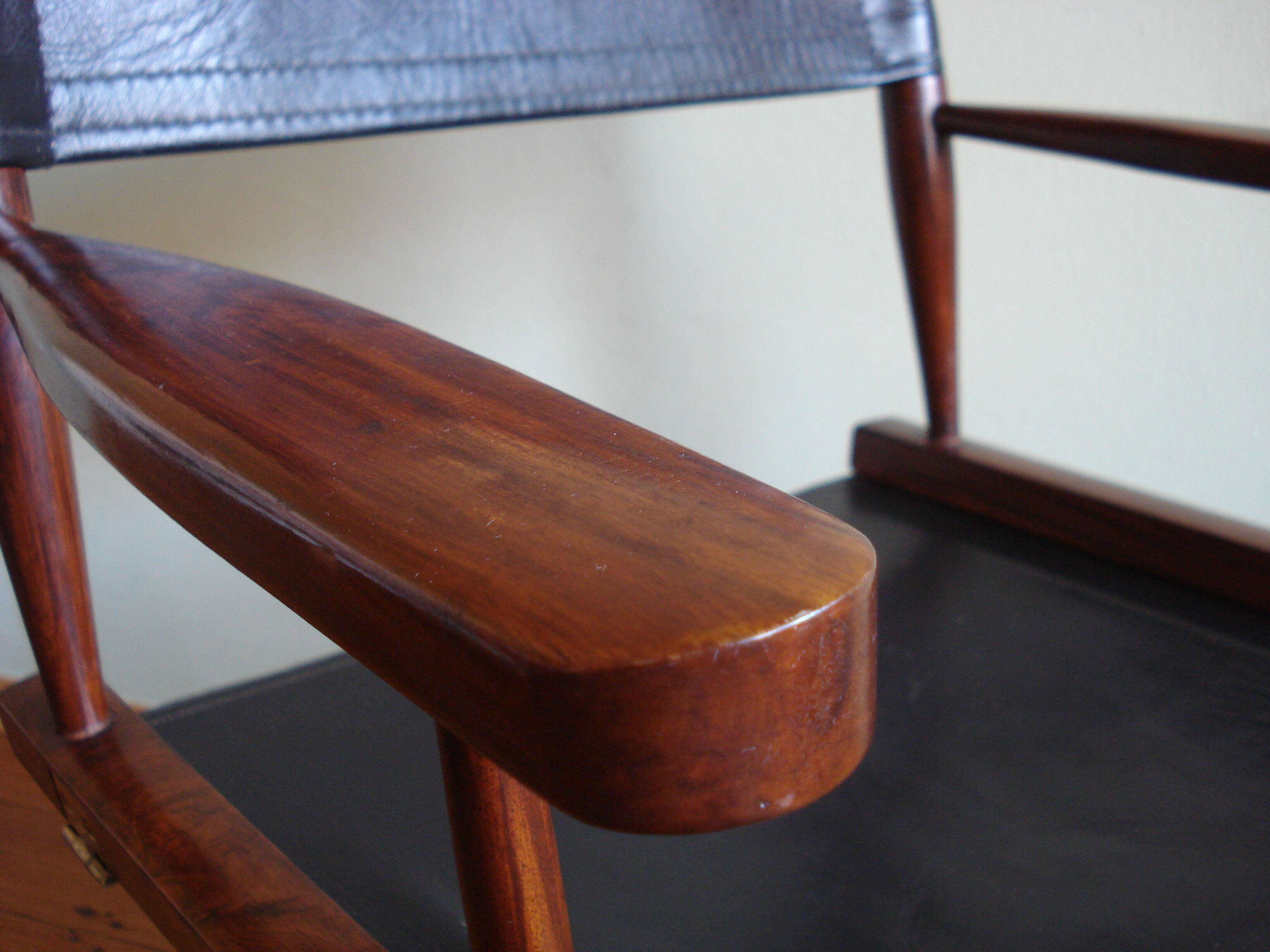 Fauteuil en palissandre par M. Hayat & Bros., Pakistan, années 1970