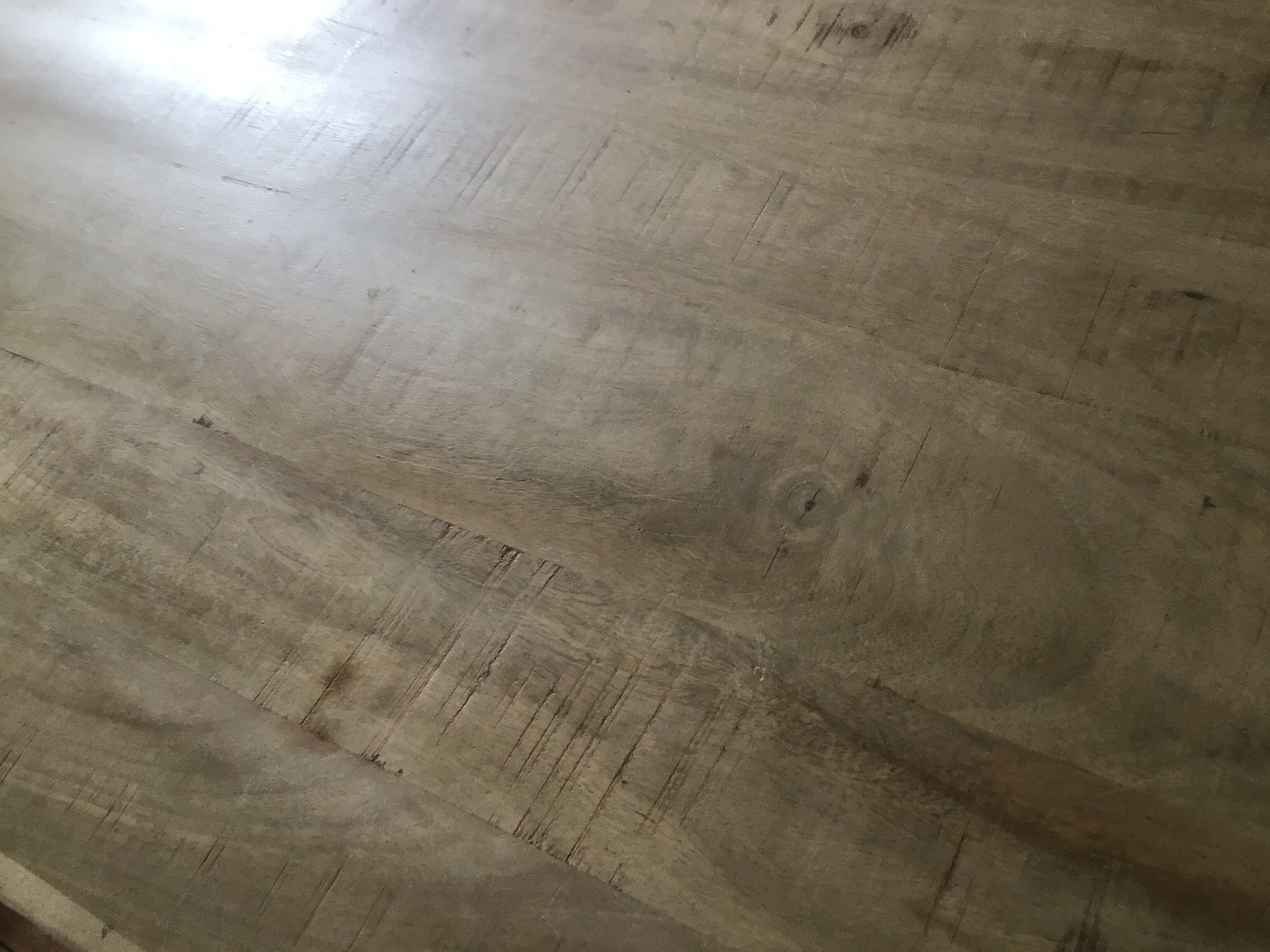 Table à manger en bois clair
