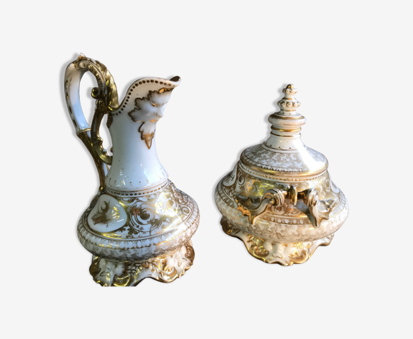 Sucrier et verseuse en porcelaine