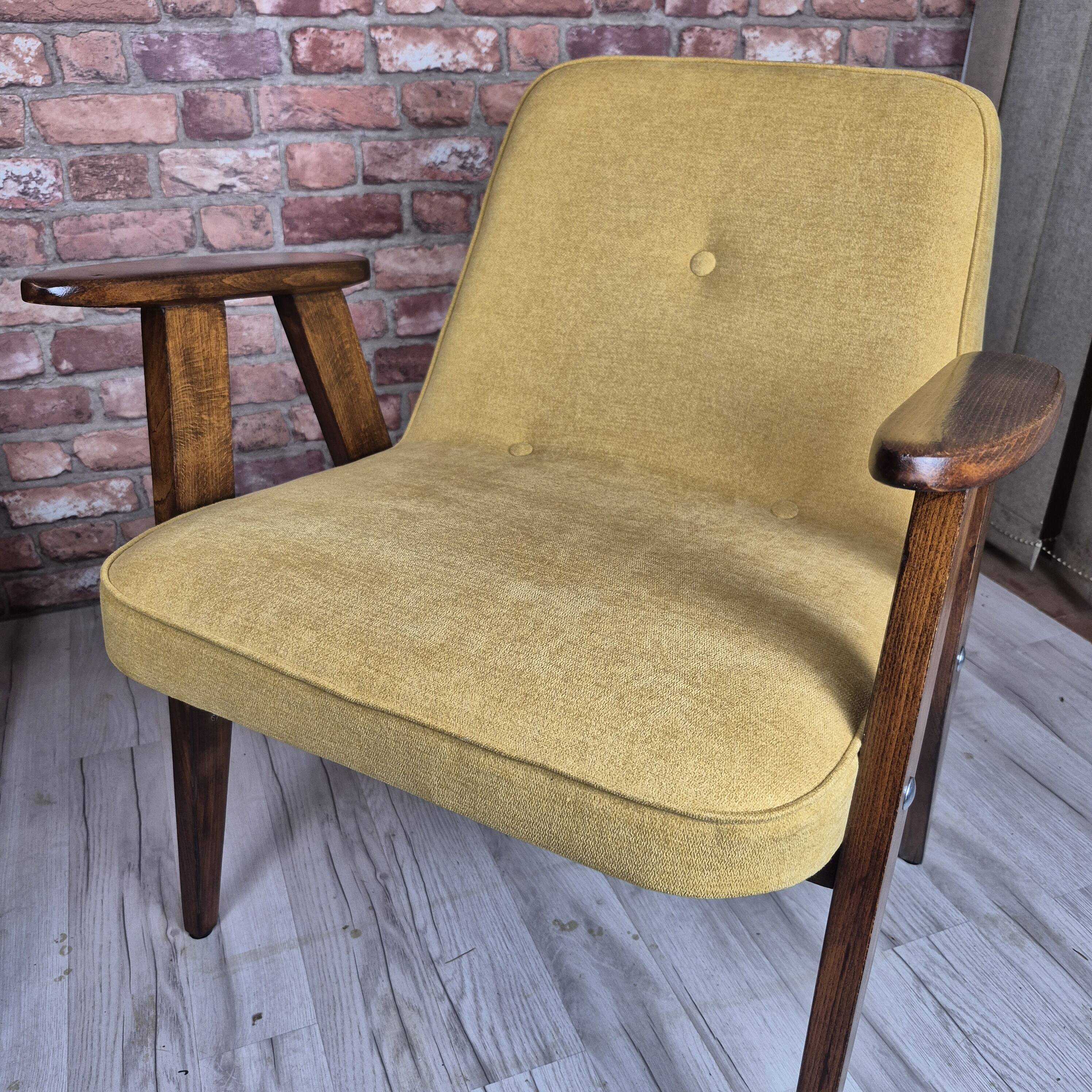 Fauteuil de milieu de siècle restauré type 366 par j. chierowski - jaune années 1960