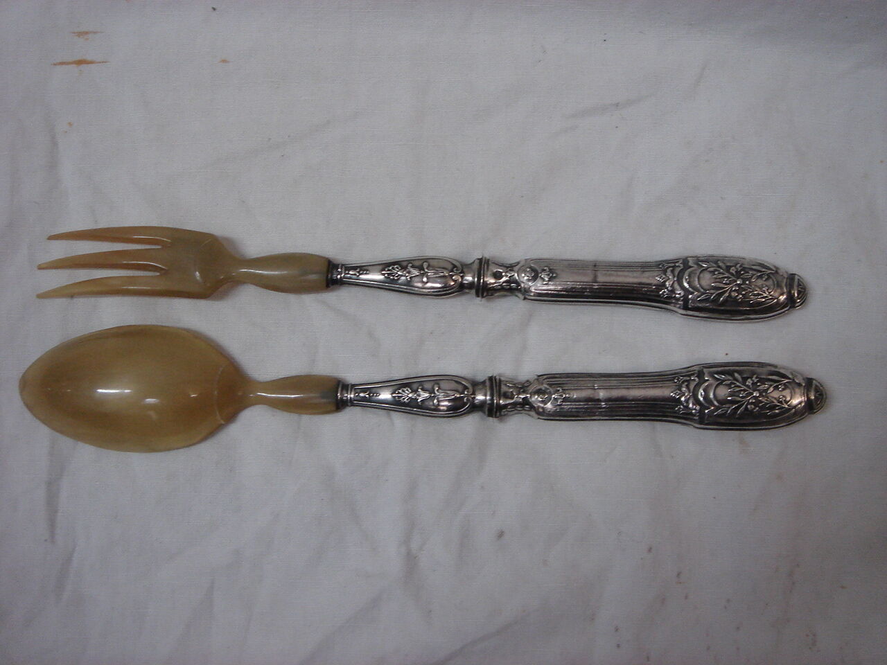 Solid silver salad cutlery set