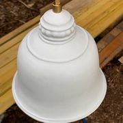 Suspension neuve alix d. reynis en porcelaine de limoge