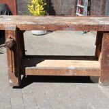 Industrial establishment with old vice 170 cm