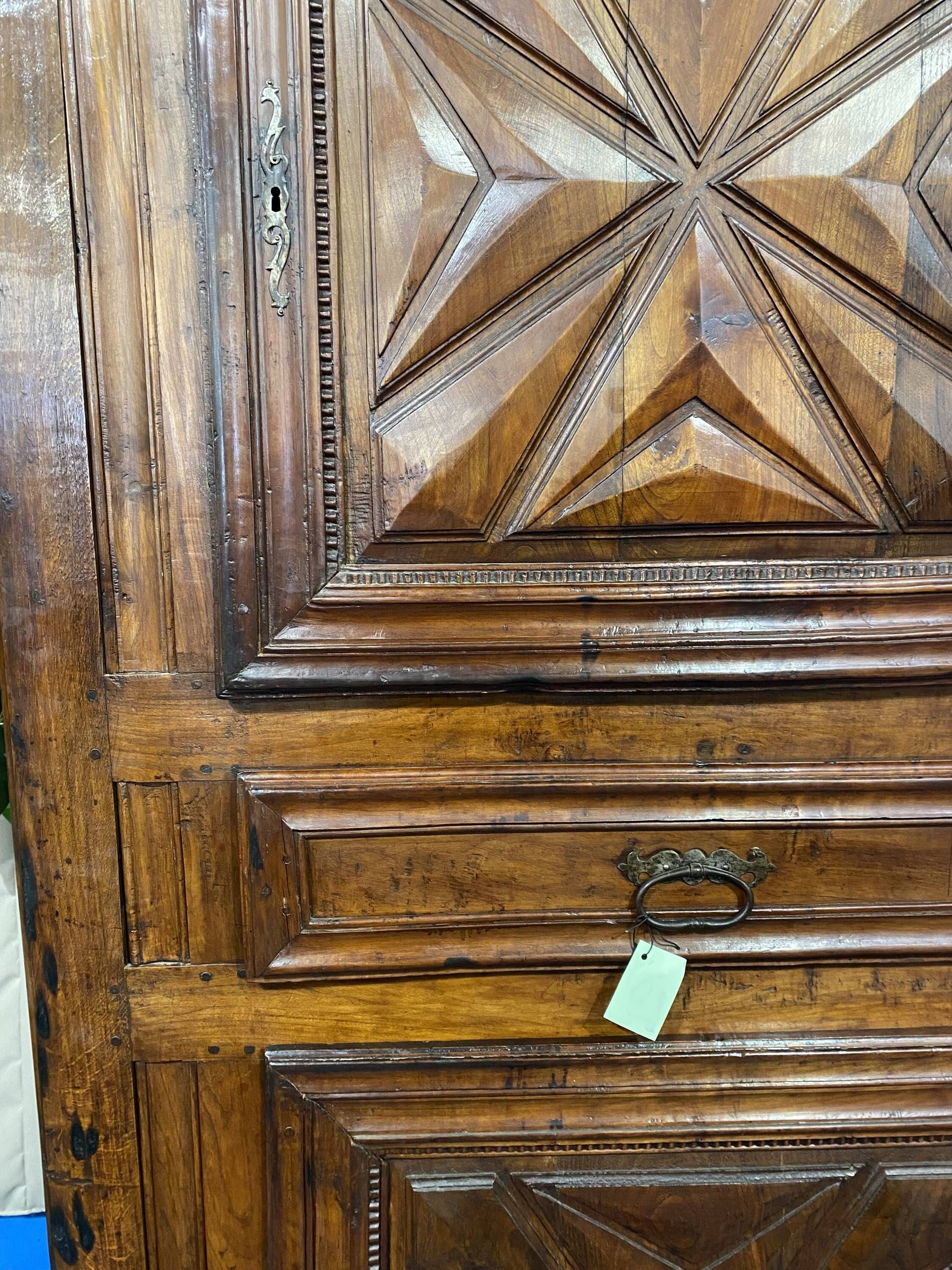 Louis XIII oak wardrobe, diamond points, 17th century
