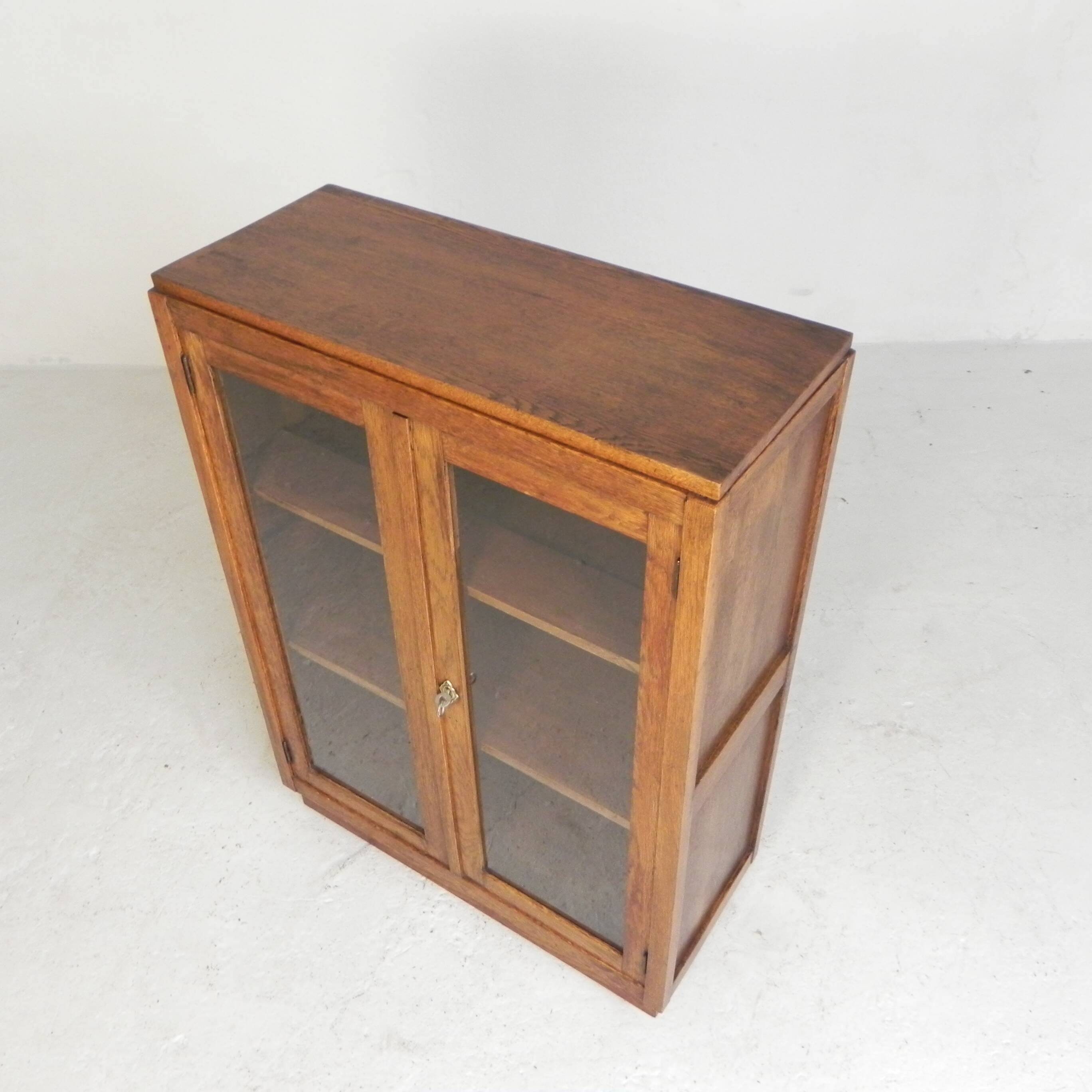 Petit meuble vitrine avec 2 portes, années 1930