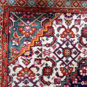 Tapis médaillon en laine vintage des années 1940, rouge et marine, 206 × 320 cm