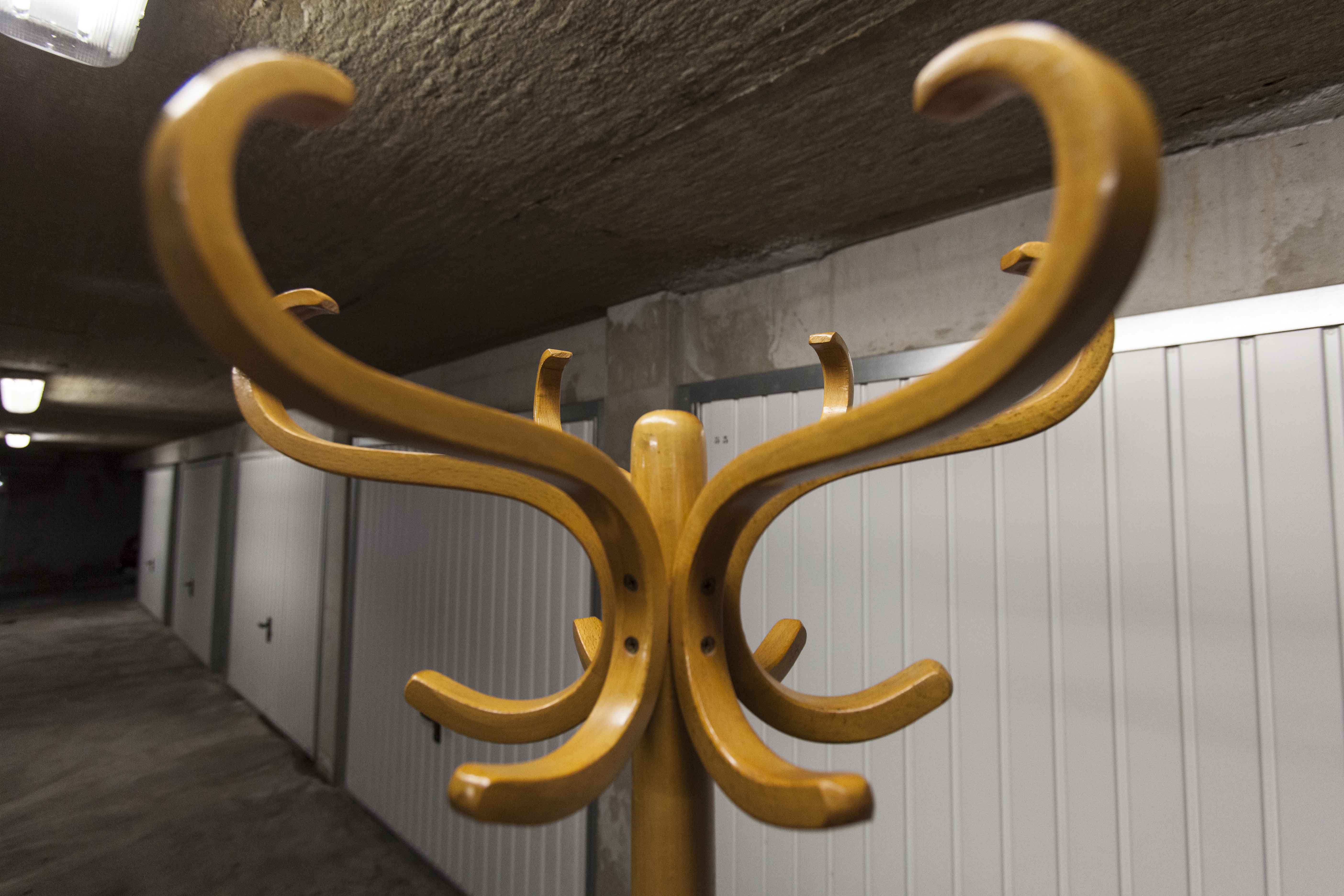 Baumann parrot coatrack 60