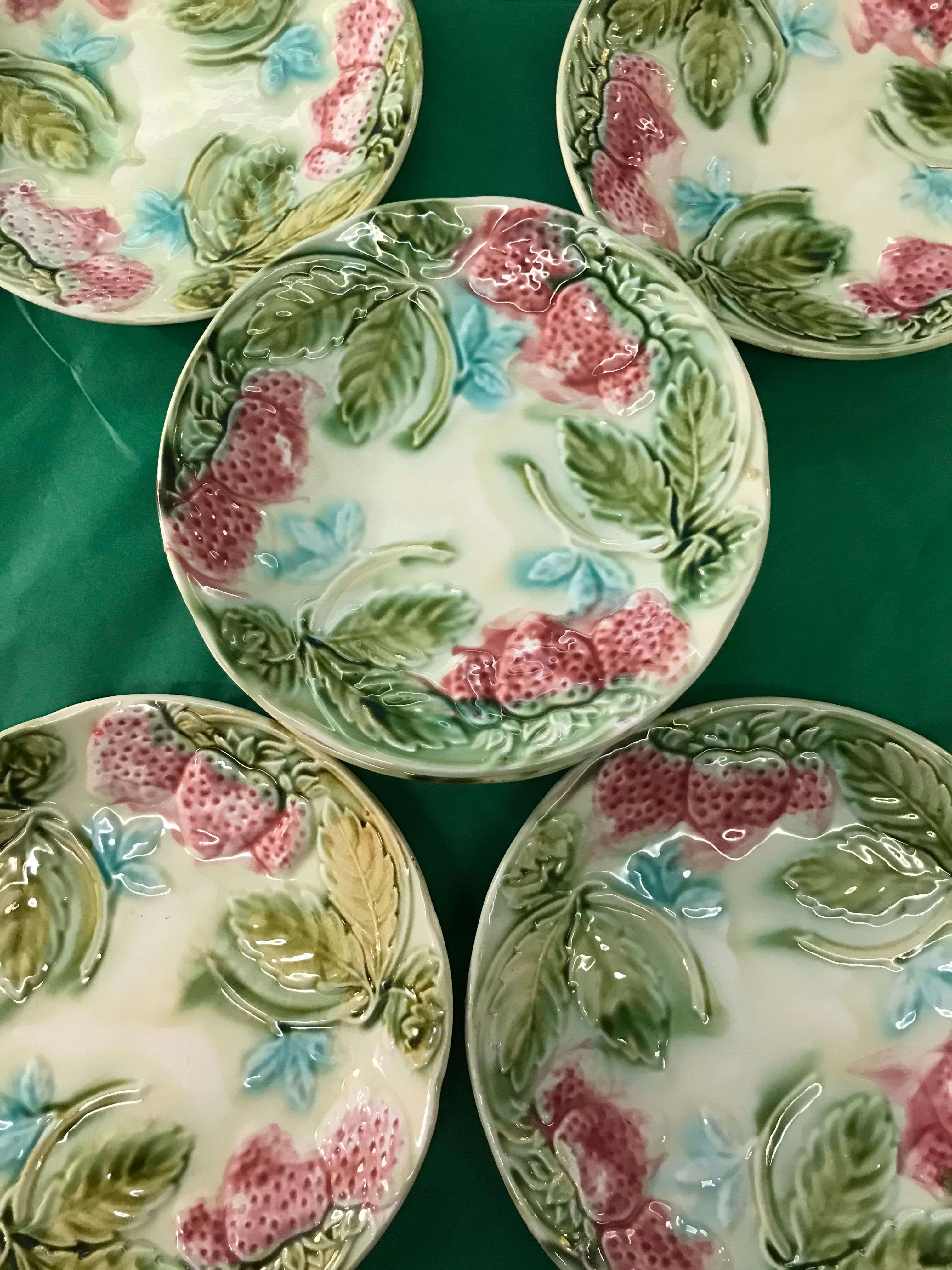11 dabbling dessert plates