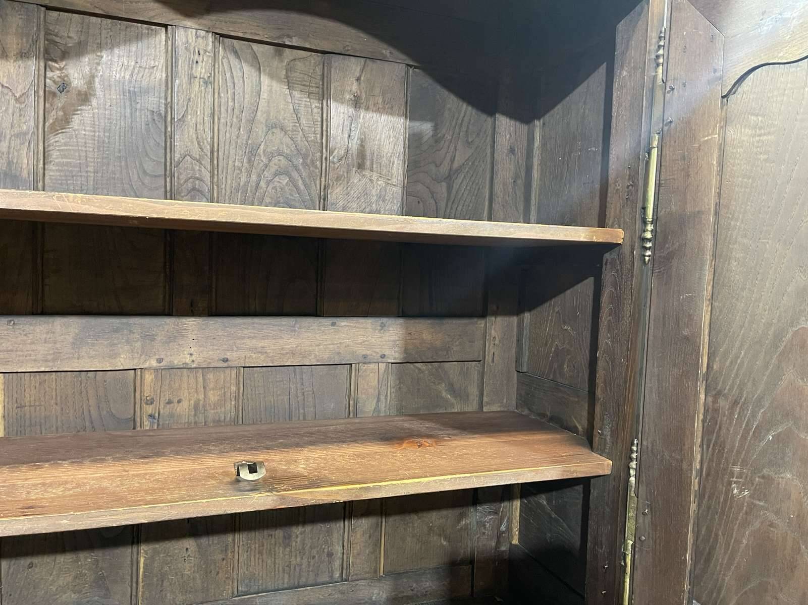 Buffet with 2 bodies in oak and chestnut, Breton work, late 18th century.