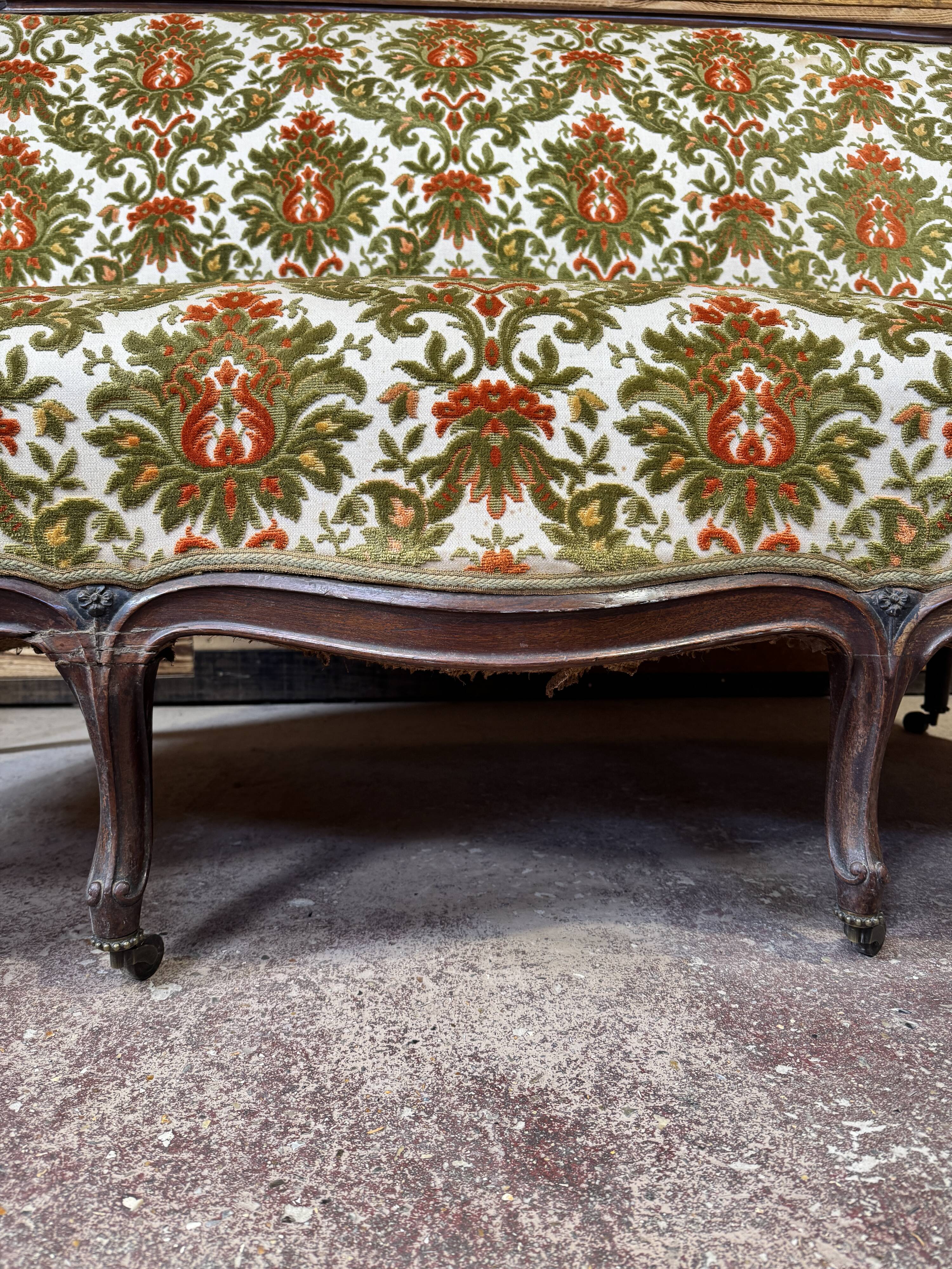Louis-Philippe style bench from the 19th century, made of solid mahogany.