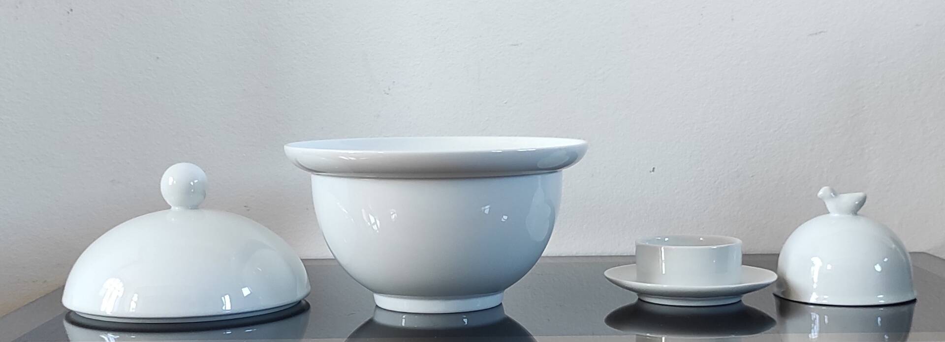 Ensemble de table vintage en porcelaine blanche
