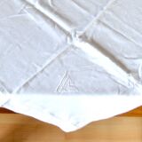 Vintage country tablecloth in embroidered cotton