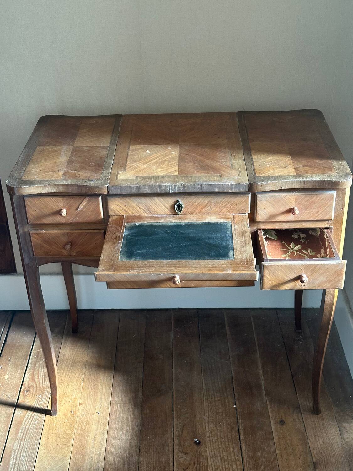 Dressing table late 19th early 20th century