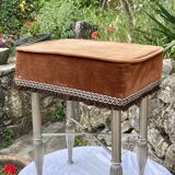 Charming stool in brown velvet and chrome metal