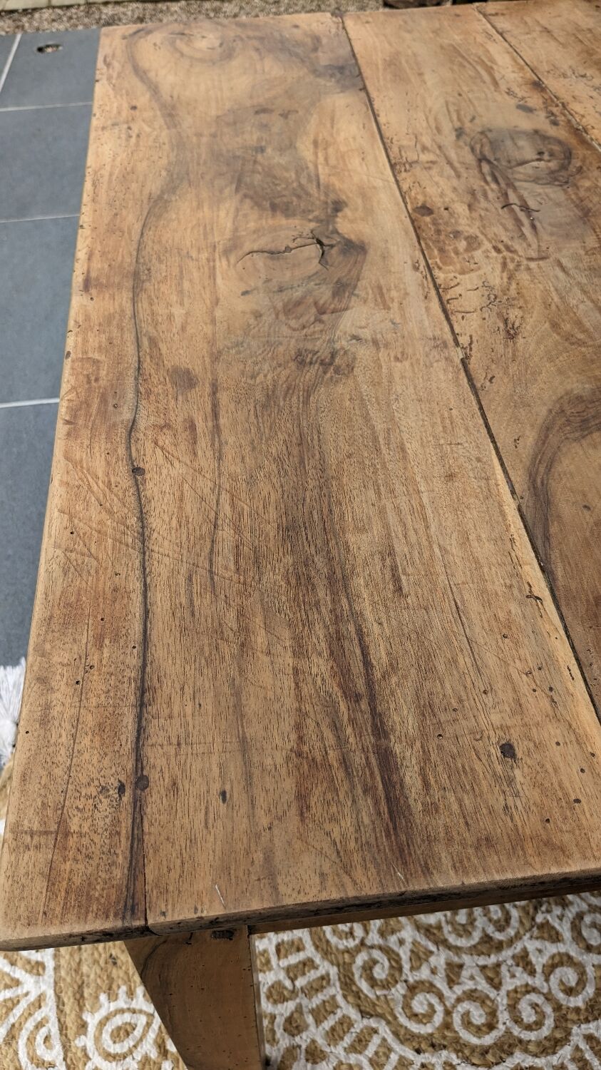 Coffee farmhouse table