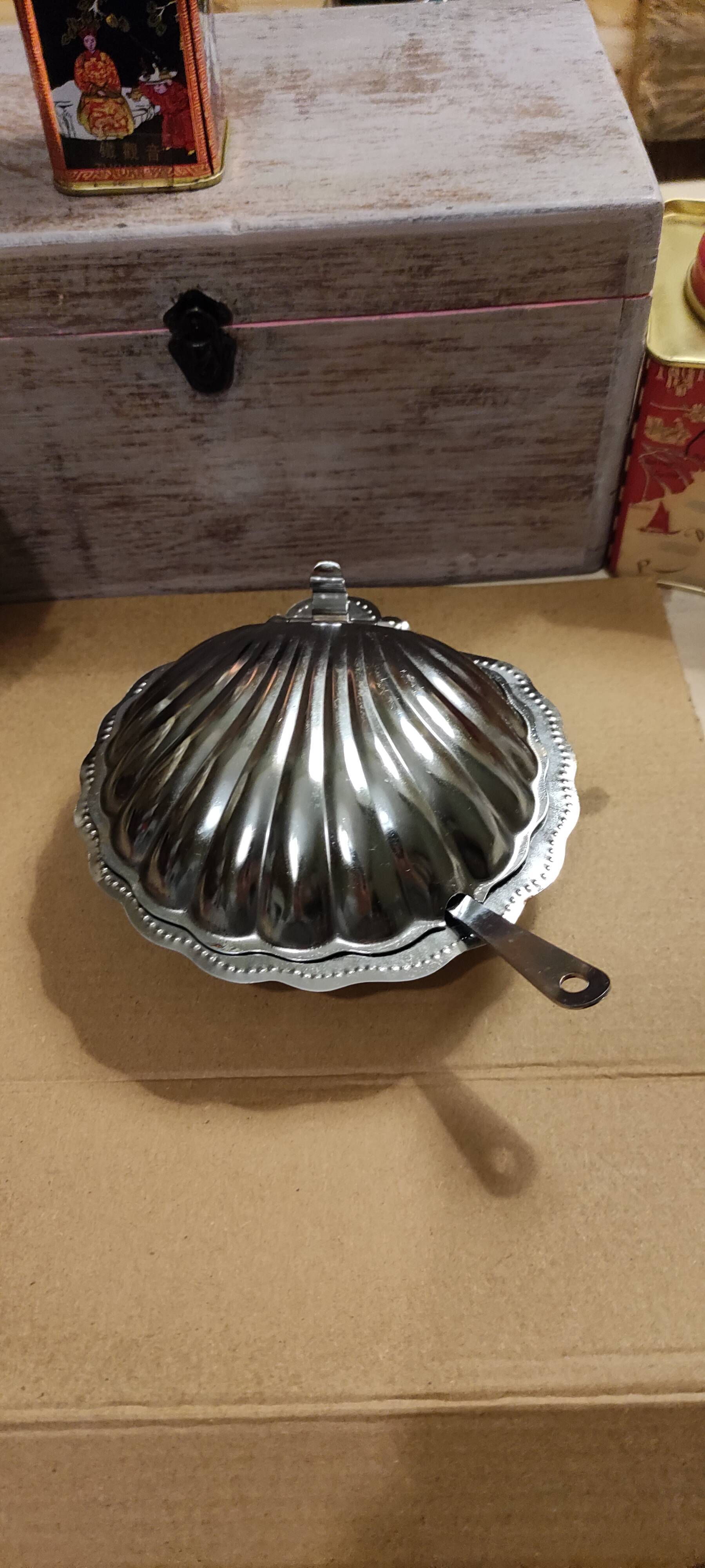 Vintage silver metal butter in shell shape