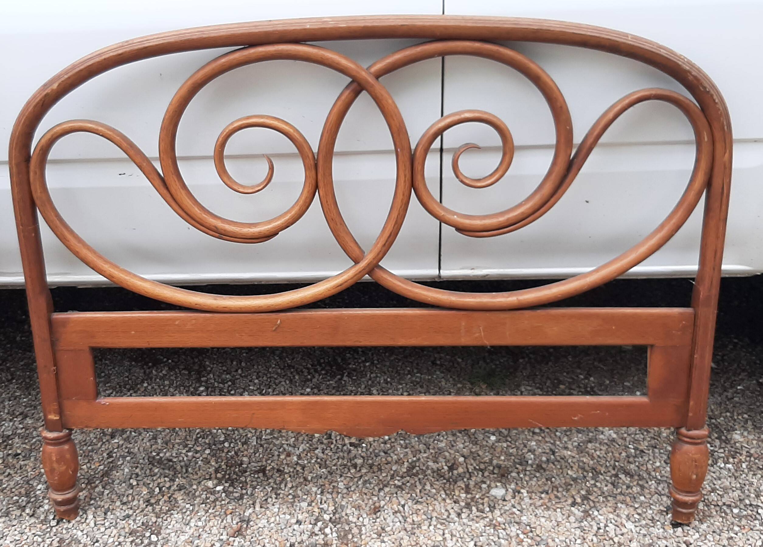 thonet head and footboard