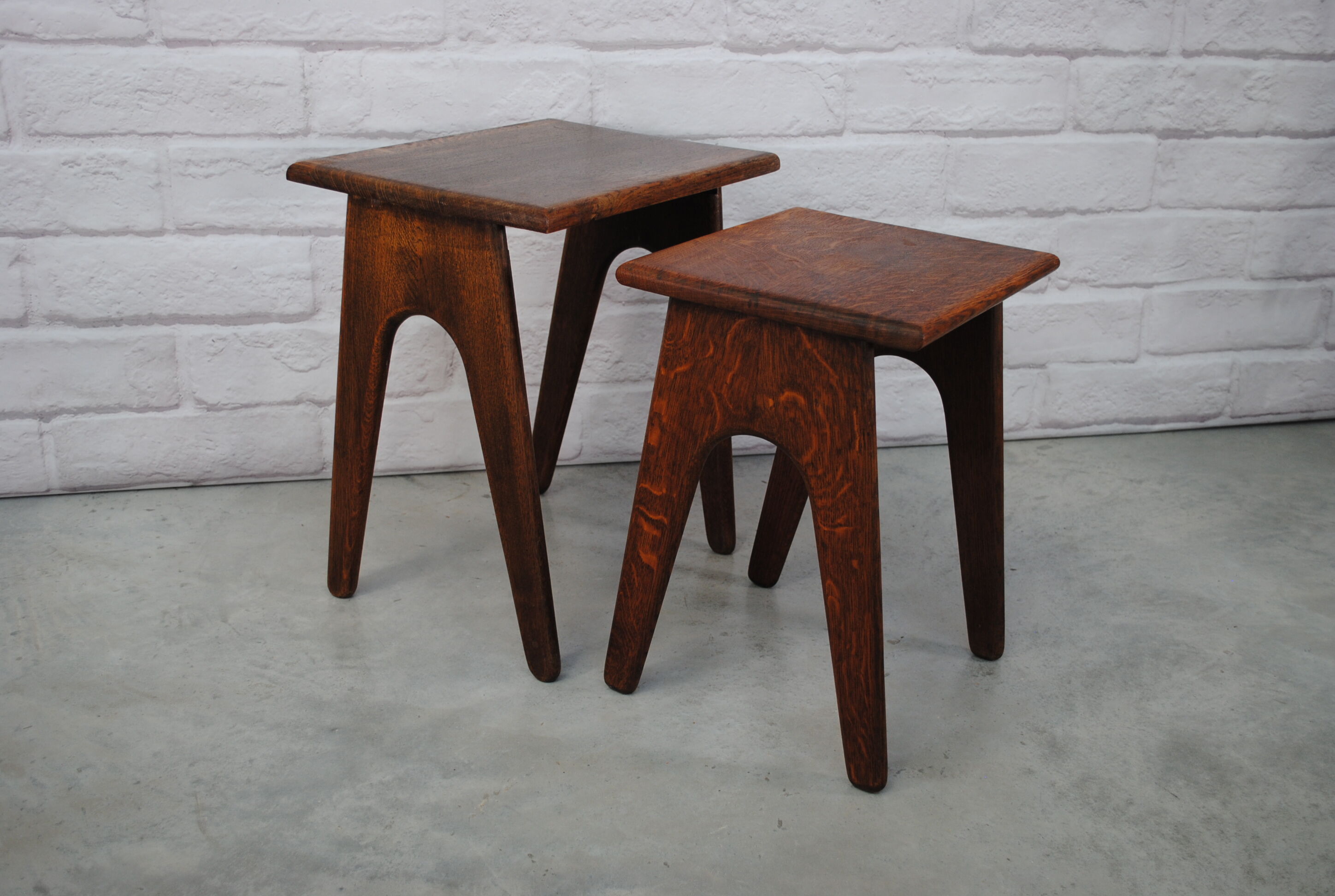 Pull out tables 1950