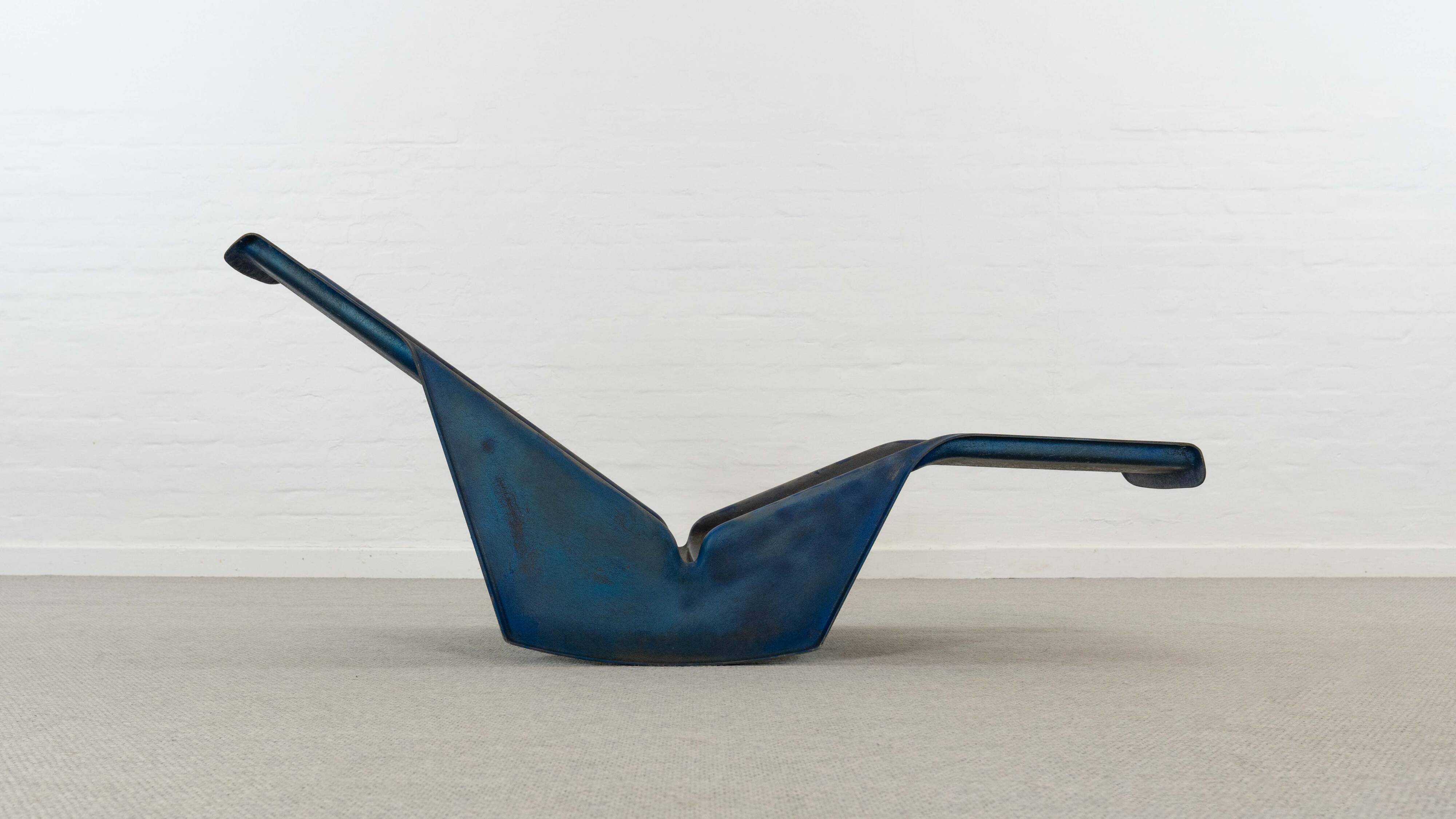 Model “serpentina”, designed in 1976 by burkhard vogtherr for rosenthal einrichtungen.