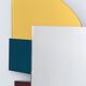 Miroir coloré de forme irrégulière dans le style d'Ettore Sottsass