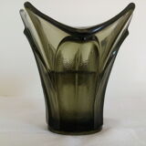 Vase pique flower in molded and pressed glass