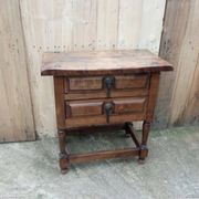Table de chevet/Meuble d'appoint en bois massif