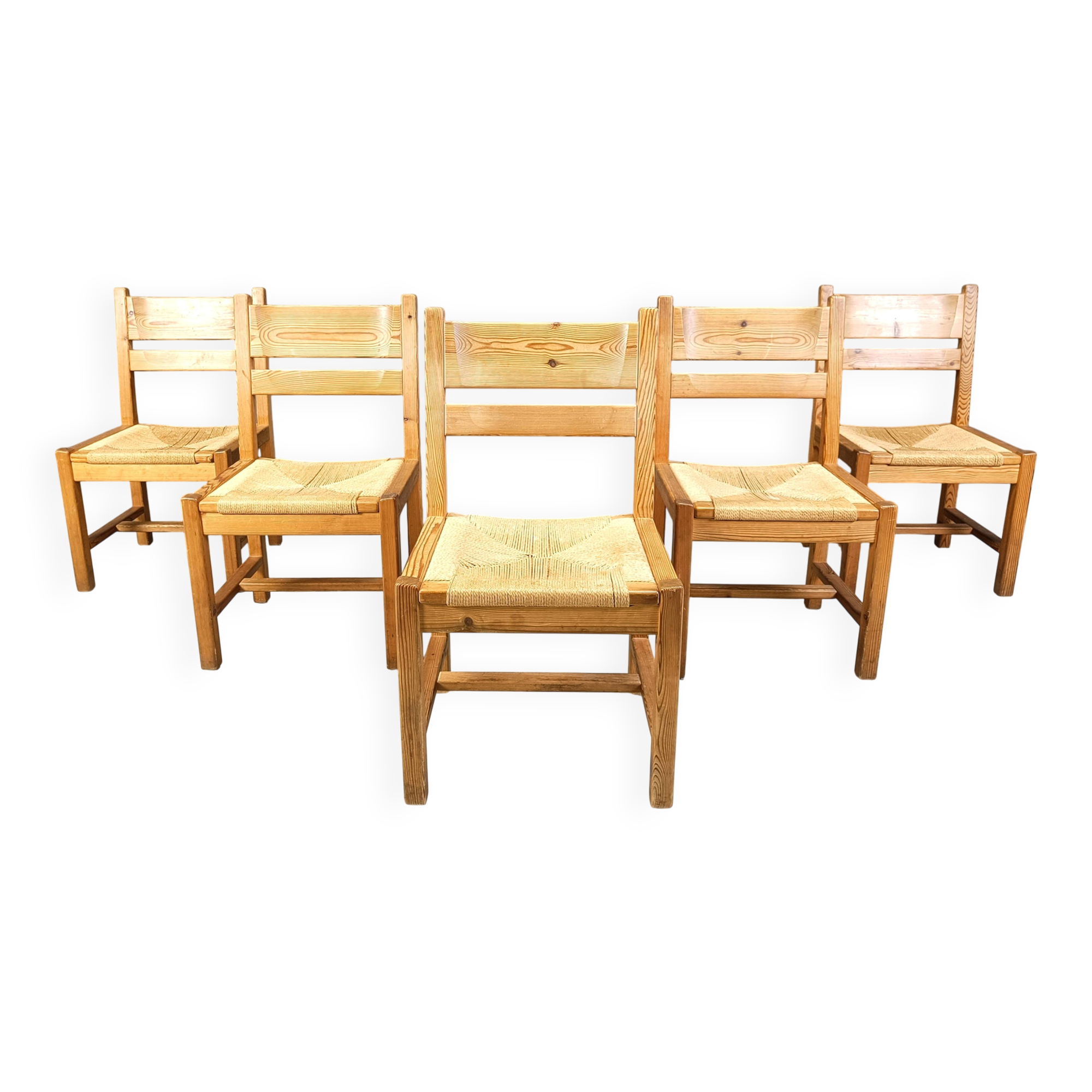 Ensemble de 5 chaises en bois de pin par GM Mobler, années 1960.