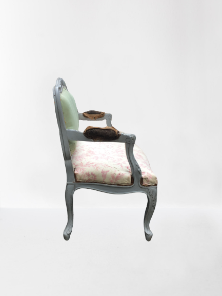 Louis XV style children's sofa circa 1900/1920